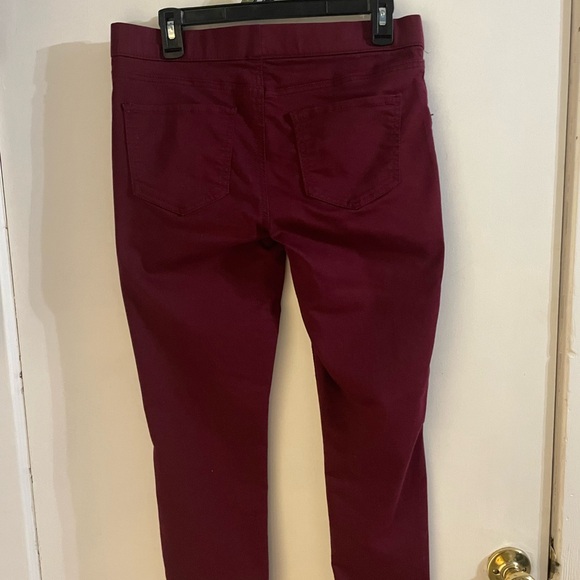 No Boundaries Burgund Jegging Style Pants in size Large 11-13 - Picture 3 of 3